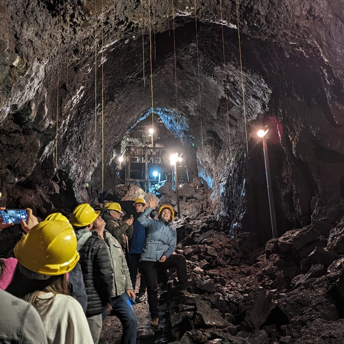 Cuevas Volcánicas en el Volcán Villarrica - Tour